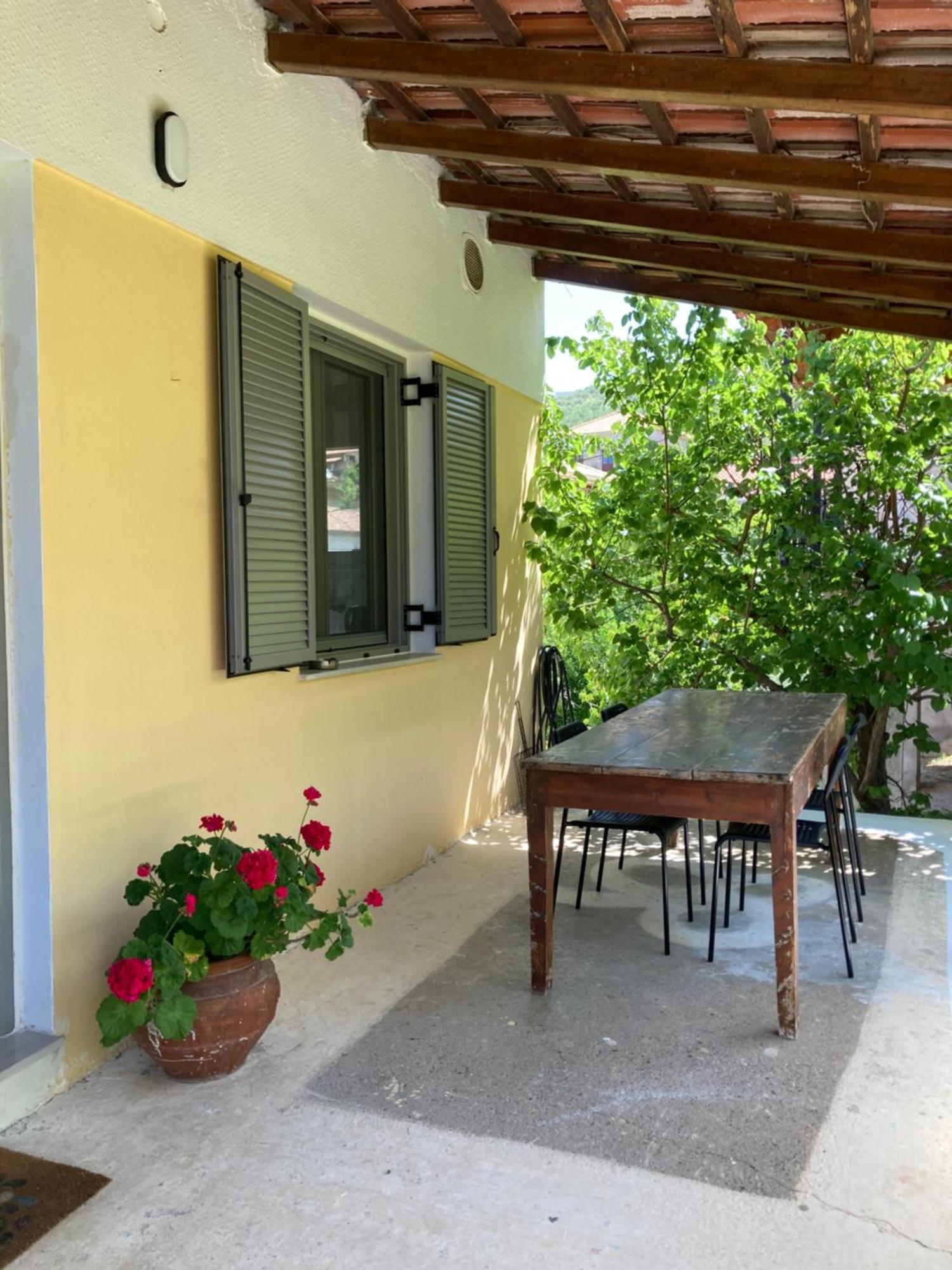 Au Son Des Cloches Villa Zacharo Exterior photo